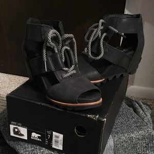 SOREL Women’s Joanie Wedge Lace Sandals Black